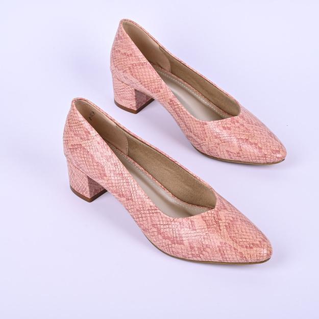 Daised Pink Pumps