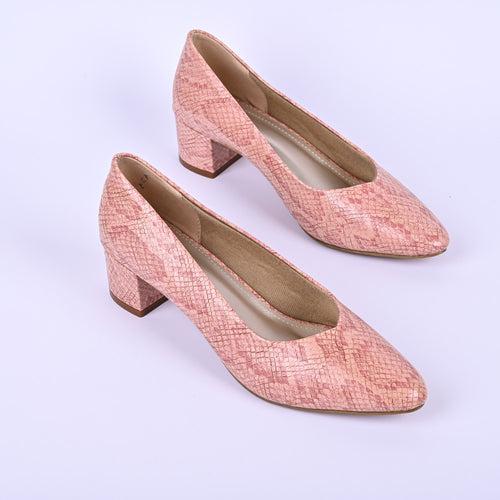 Daised Pink Pumps