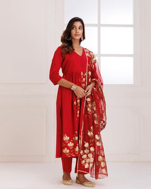 Rangreza Red HandPainted Gathered Suit Set - Set of 3