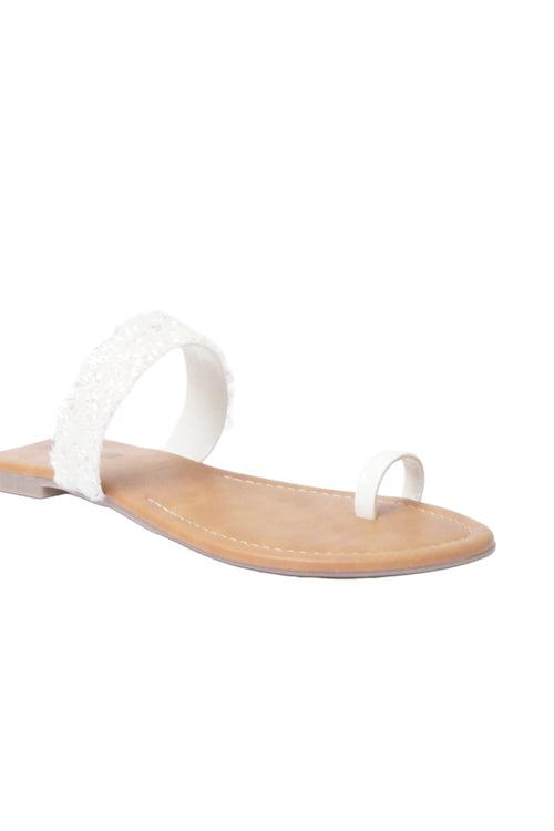 SOLES White Flat Sandals - Luxurious Elegance