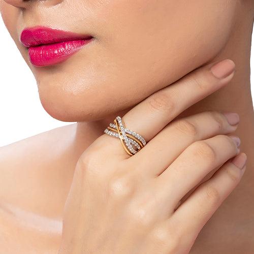 Criss cross Wavy Ring  in 14 KT Gold