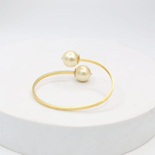 Pearl bracelet in Sterling Silver Gold plating for every wrist, adjustable.