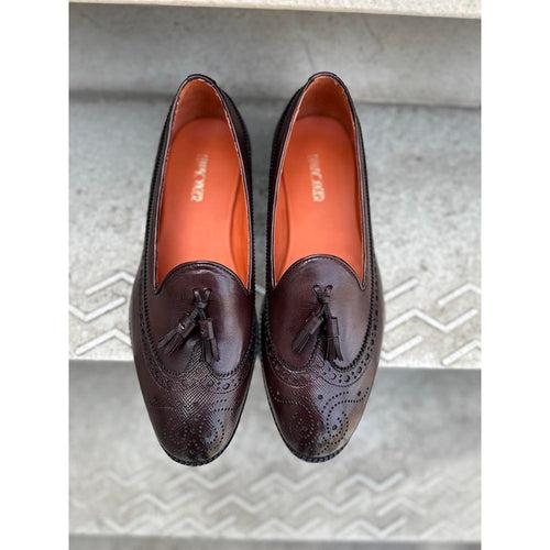 Brown Mirror Glossed Hatch Grain Short Tounge Tassel Loafer with Metal Toe