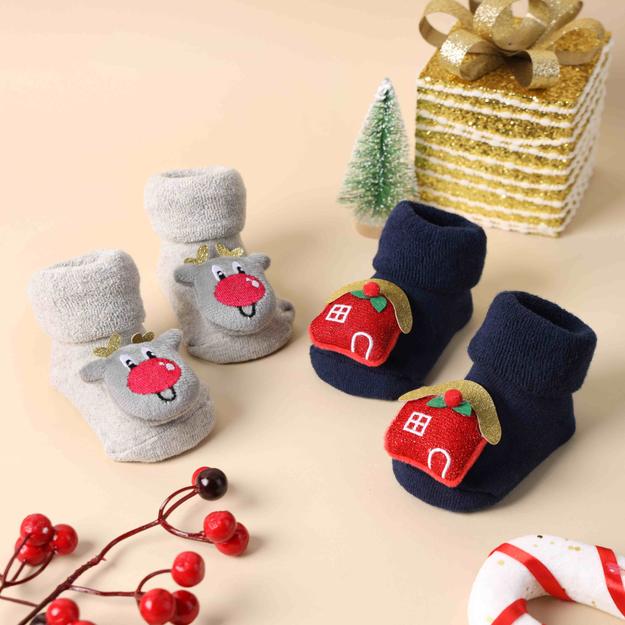 Festive cheer 3D socks ( Pack of 2)