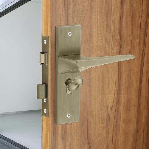 IPSA Smoke Moderna Handle Series on 8" Plate CYS Lockset with 60mm Coin and Knob - Matte Antique Finish MAB