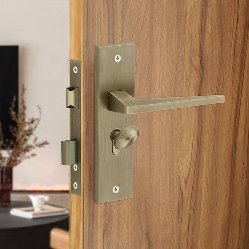 IPSA Flax Moderna Handle Series on 8" Plate CYS Lockset with 60mm Coin and Knob - Matte Antique Finish MAB