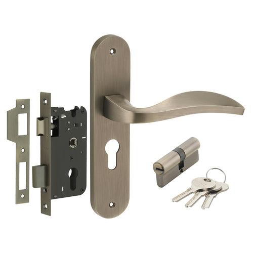 IPSA Scarlet Moderna Handle Series on 8" Plate CYS Lockset with 60mm Both Side Key - Matte Antique Finish MAB