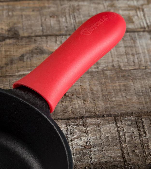 Victoria Silicone Handle Cover, Custom-Made Handle Sleeve for 6.5 and 8 Inch Victoria Cast Iron Skillets, Small, Red