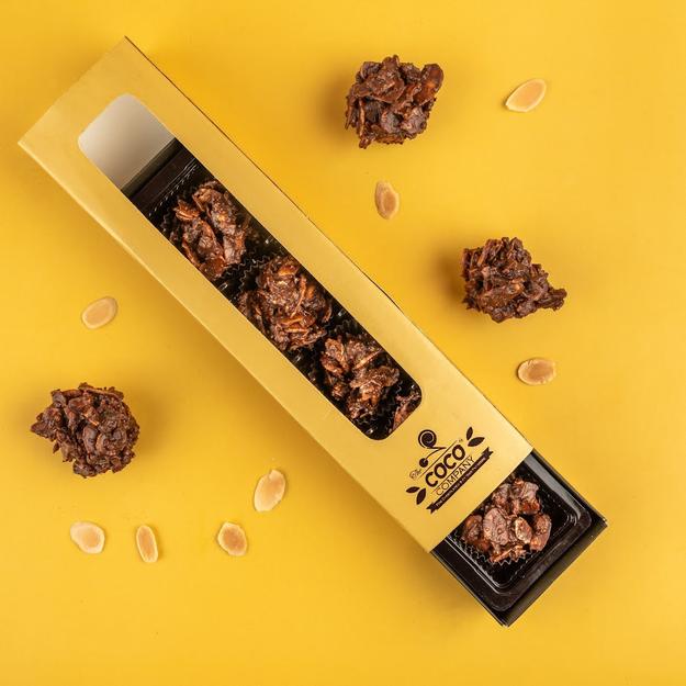 ALMOND ROCHERS 5 SECTION CHOCOLATE BOX