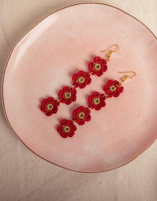 Red Daisies Danglers