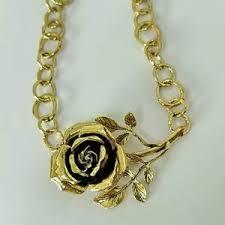 Eternal Rose Neckhugger