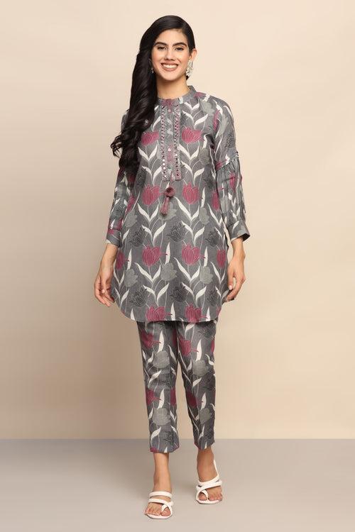 Fashionably Grey: Thread Work Co-ord Set with Mirror Detailing