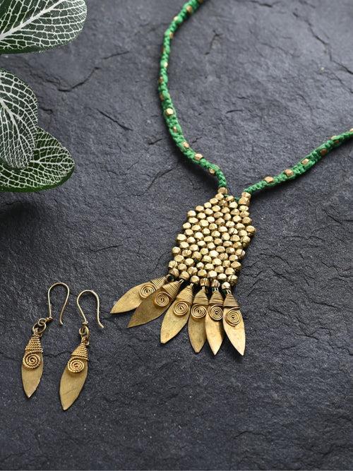 Green Thread Pentagonal Tribal Pendant Set Jewellery