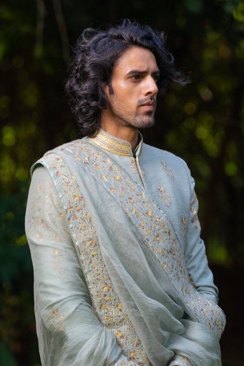 Majnun Sherwani