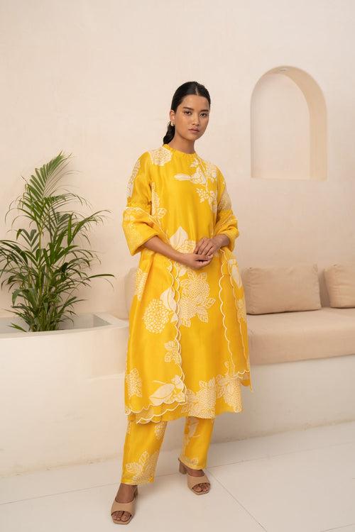 YELLOW FLORAL PRINTED TUNIC WITH SCHIFFLI SLEEVES AND PANT WITH DUPATTA