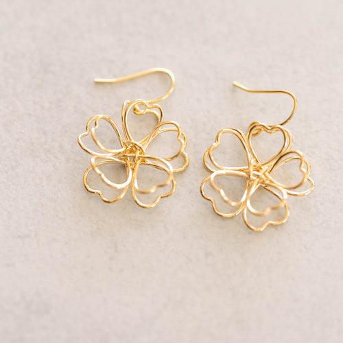 Flower outline earring