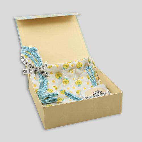 New Born Gift Box in Organic Cotton in Lady bug Print