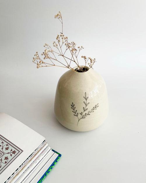 Mistletoe Flower Vase (1 Piece)