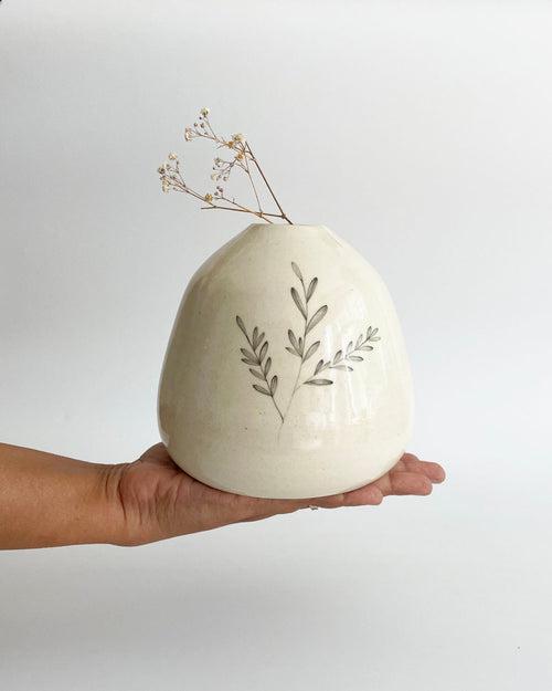 Mistletoe Flower Vase (1 Piece)