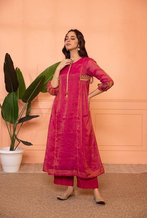 Pink Side Chunat Sia Kurta Set