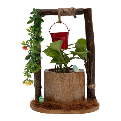 Wishing Well Planter with Floral Vine