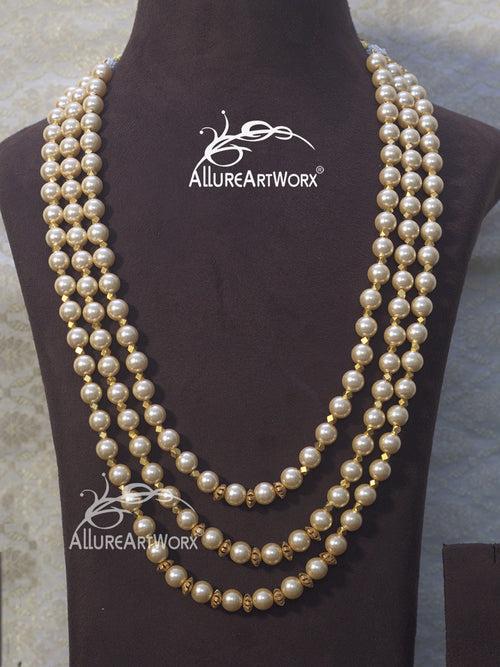 Pearl Neckpiece