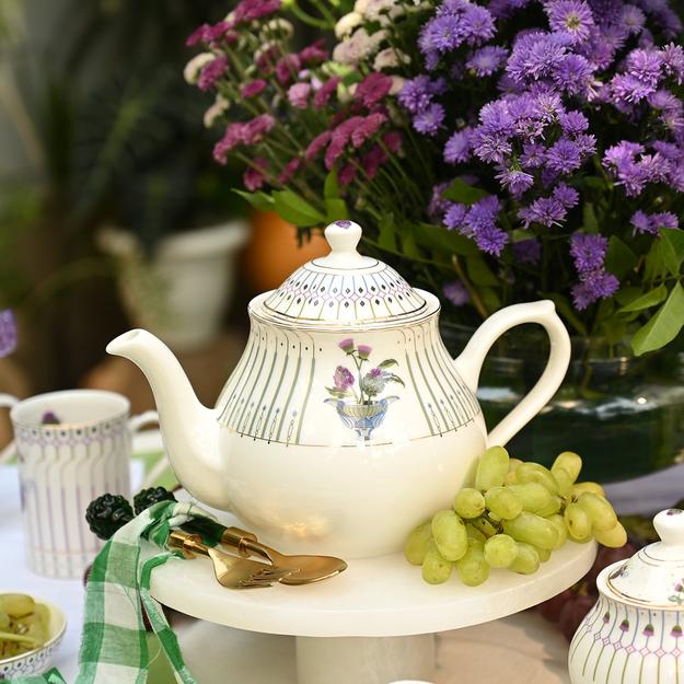 Abloom Tea Pot | Tableware