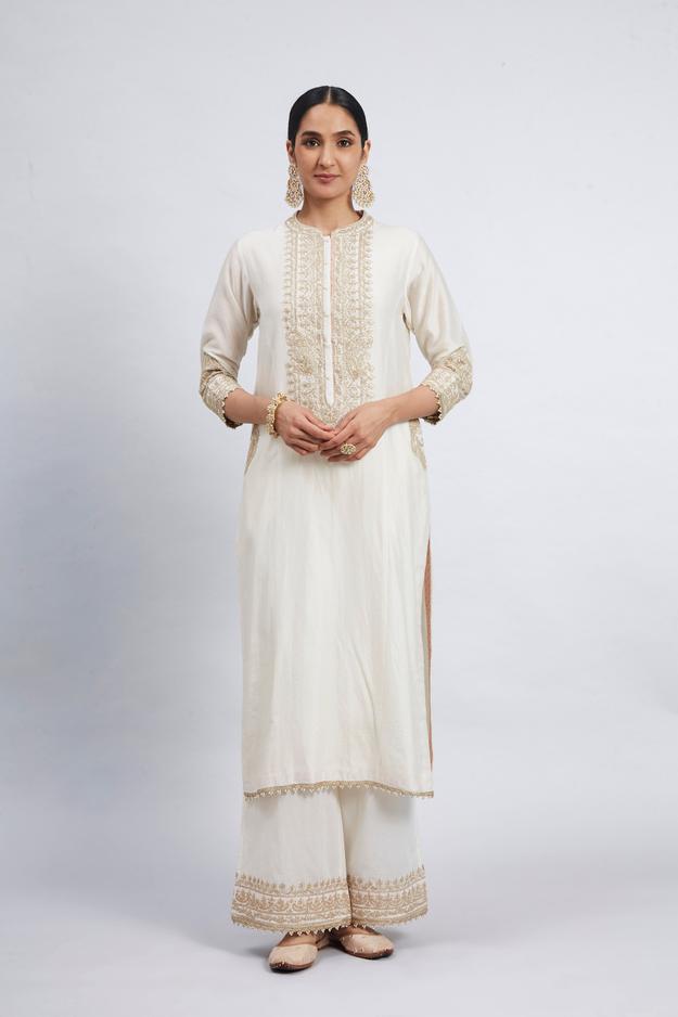 Aadirah- Daisy Ivory Embroidered Kurta Set With Side Pockets (RTS)