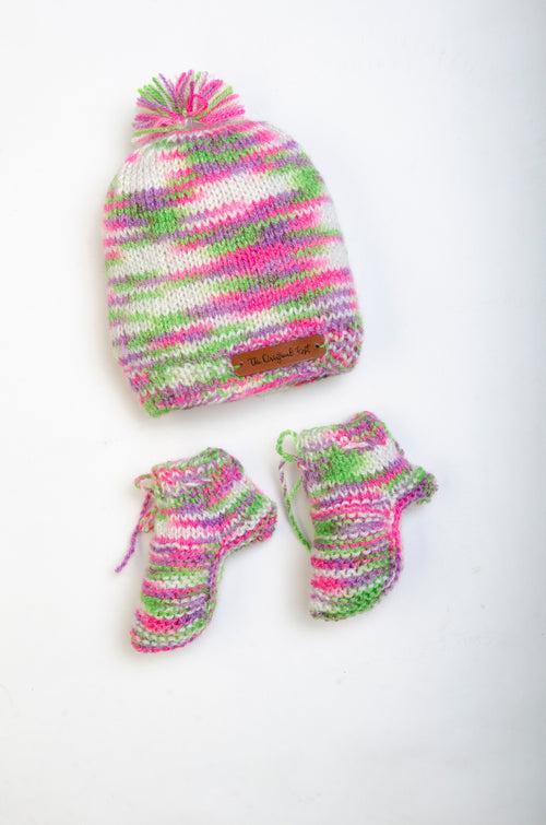 Unisex Kids Handmade Cap With Socks & Mittens- Multicolour