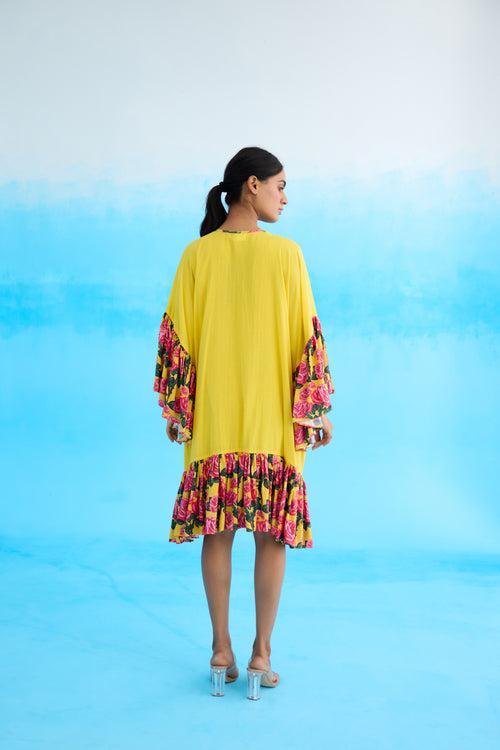 Yellow frill overgarment