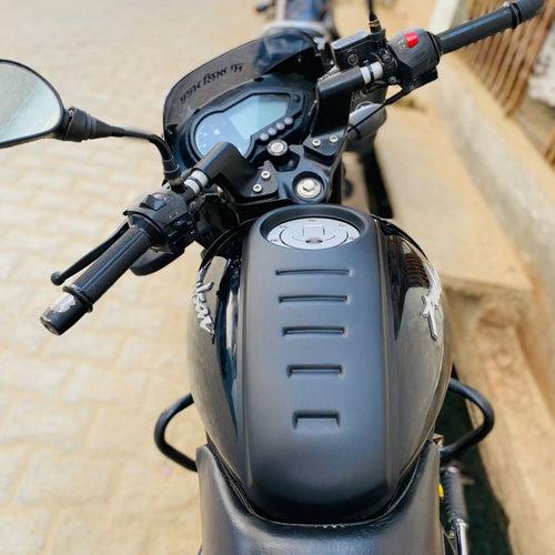 TankTie for Bajaj Pulsar 125 / 150 / 180