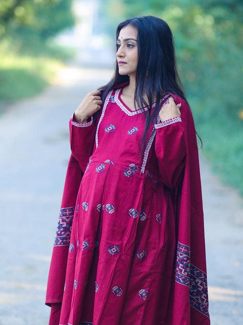 Maroon Woolen Kullu Patti Maternity Feeding Flared Kurta Set with Shawl