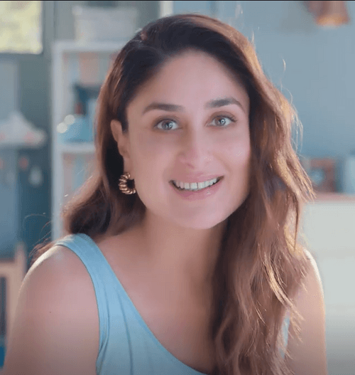 Kareena Kapoor in Roller Coaster Hoops