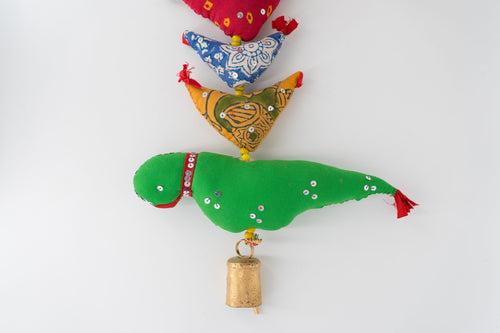 Multicoloured Bell Tota '35' Big Birds String with Parrot