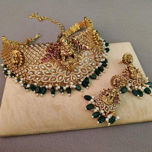 FINEST QUALITY TEMPLE CHOKER WITH EARRINGS