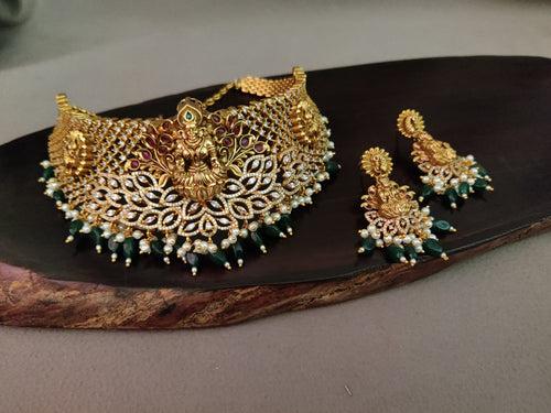 FINEST QUALITY TEMPLE CHOKER WITH EARRINGS