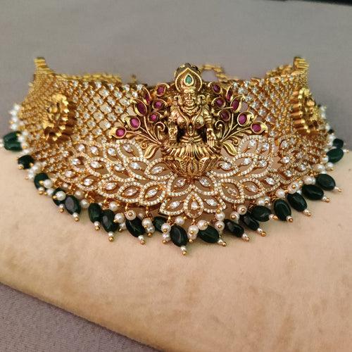 FINEST QUALITY TEMPLE CHOKER WITH EARRINGS