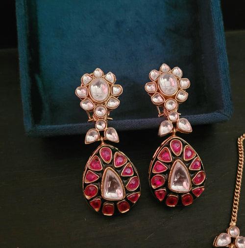 FINEST QUALITY POLKI KUNDAN EARRINGS AND MAANGTIKA