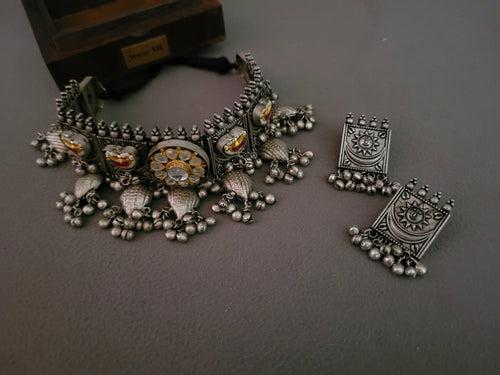 EXCLUSIVE TRIBAL SILVER PLATED POLKI KUNDAN NECKLACE WITH EARRINGS