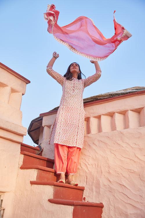 Solid Pink Chiffon Dupatta With Contrast Border