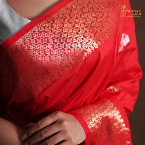 Handwoven Red Banarasi Silk Saree - 2356N028528DSC