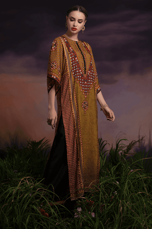 <b>RAJDEEP RANAWAT</b> <br> Kastoor Gayatri Tunic