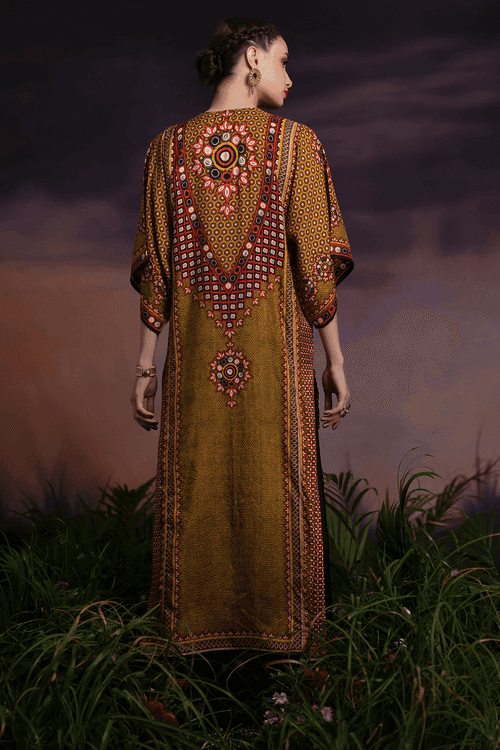 <b>RAJDEEP RANAWAT</b> <br> Kastoor Gayatri Tunic