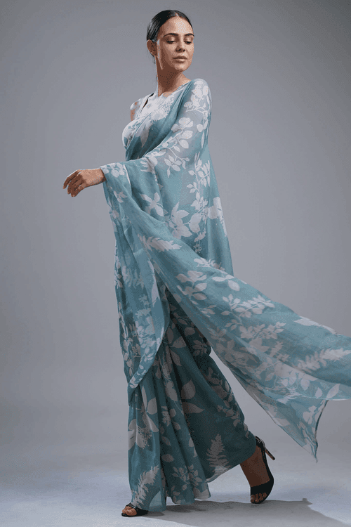 <b>KoAI</b><br/>Blue with White Floral Saree