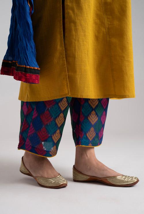 Rozana Essentials - Pant & Dupatta (Set of 2)