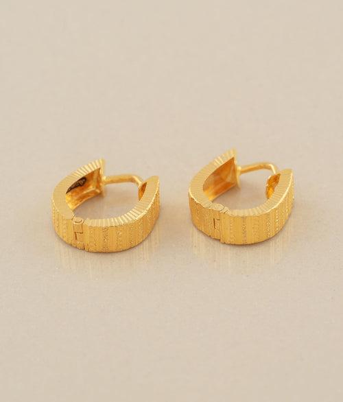 Arya Gold Hoop Earrings