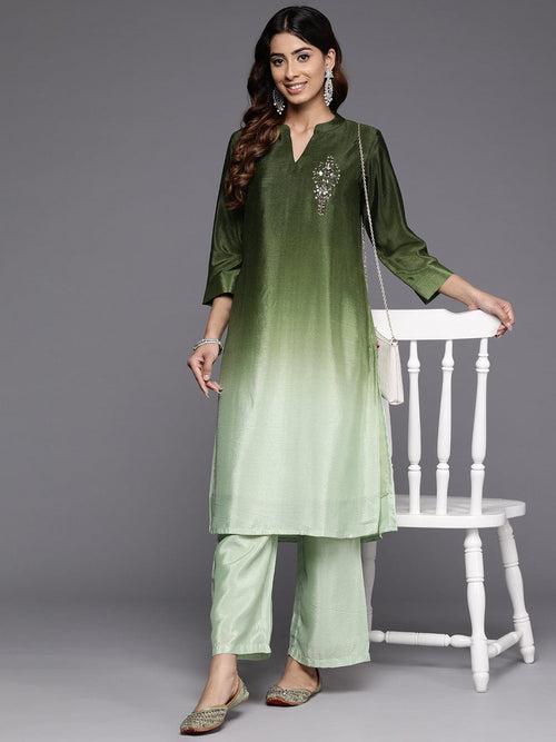 Varanga Women Mandarin Collar Placement Embroidered Kurta Paired With Tonal Bottom