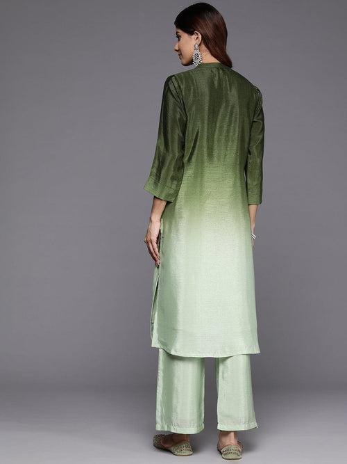 Varanga Women Mandarin Collar Placement Embroidered Kurta Paired With Tonal Bottom