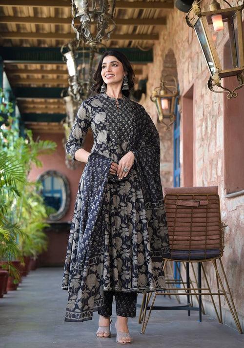 Varanga Women Black Mandarin Collar Embellished Yoke Three-Quarter Sleeves Paired With Printed Bottom And Dupatta