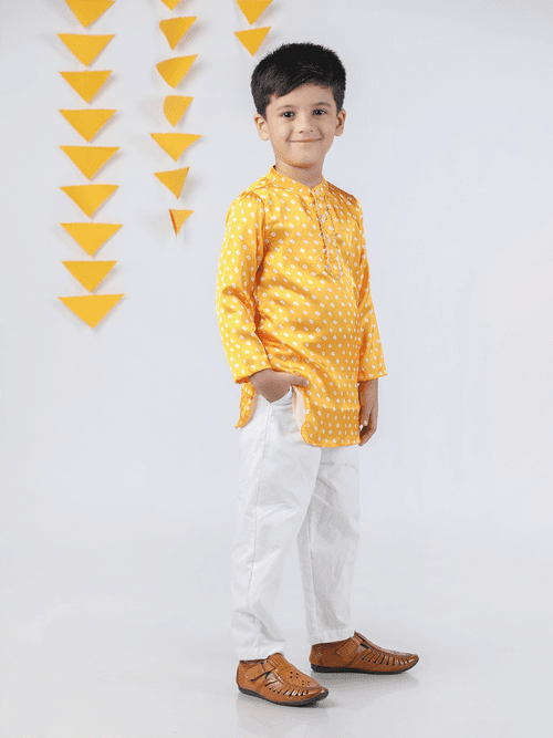 Bandani Satin Kurta Set